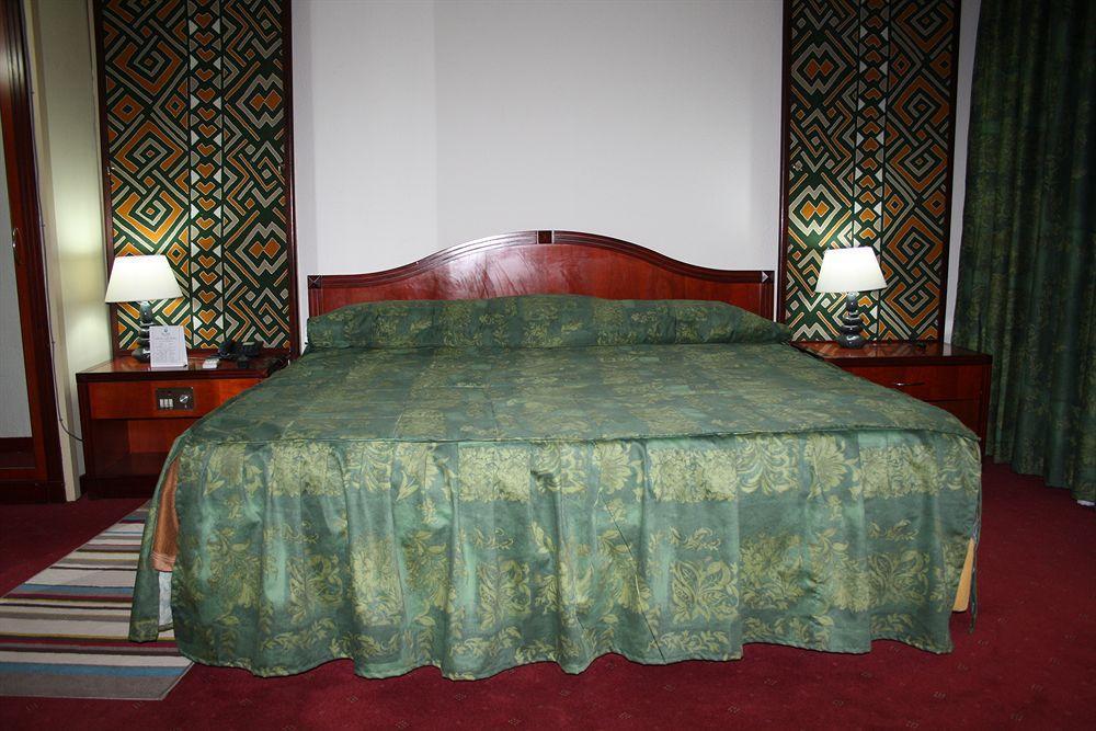 Hotel Gaweye Niamey Exteriér fotografie